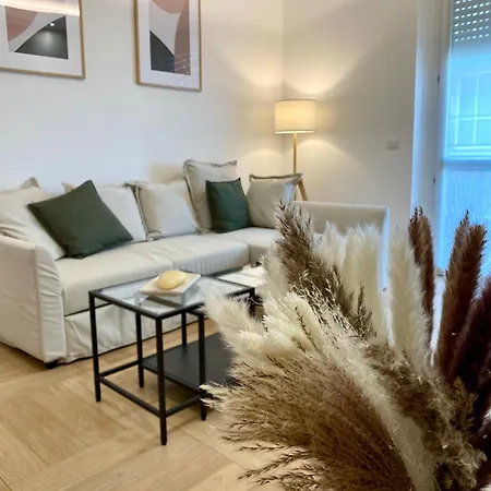 Faenza 18, A Cozy Apartamento Milán